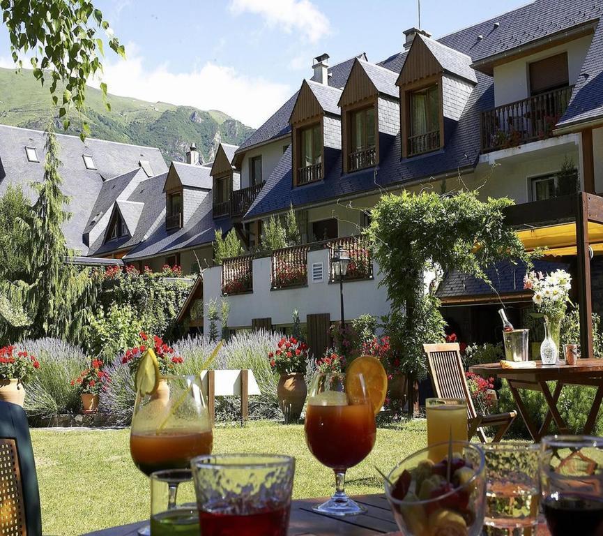 Hotel Mir Saint-Lary-Soulan Exteriör bild